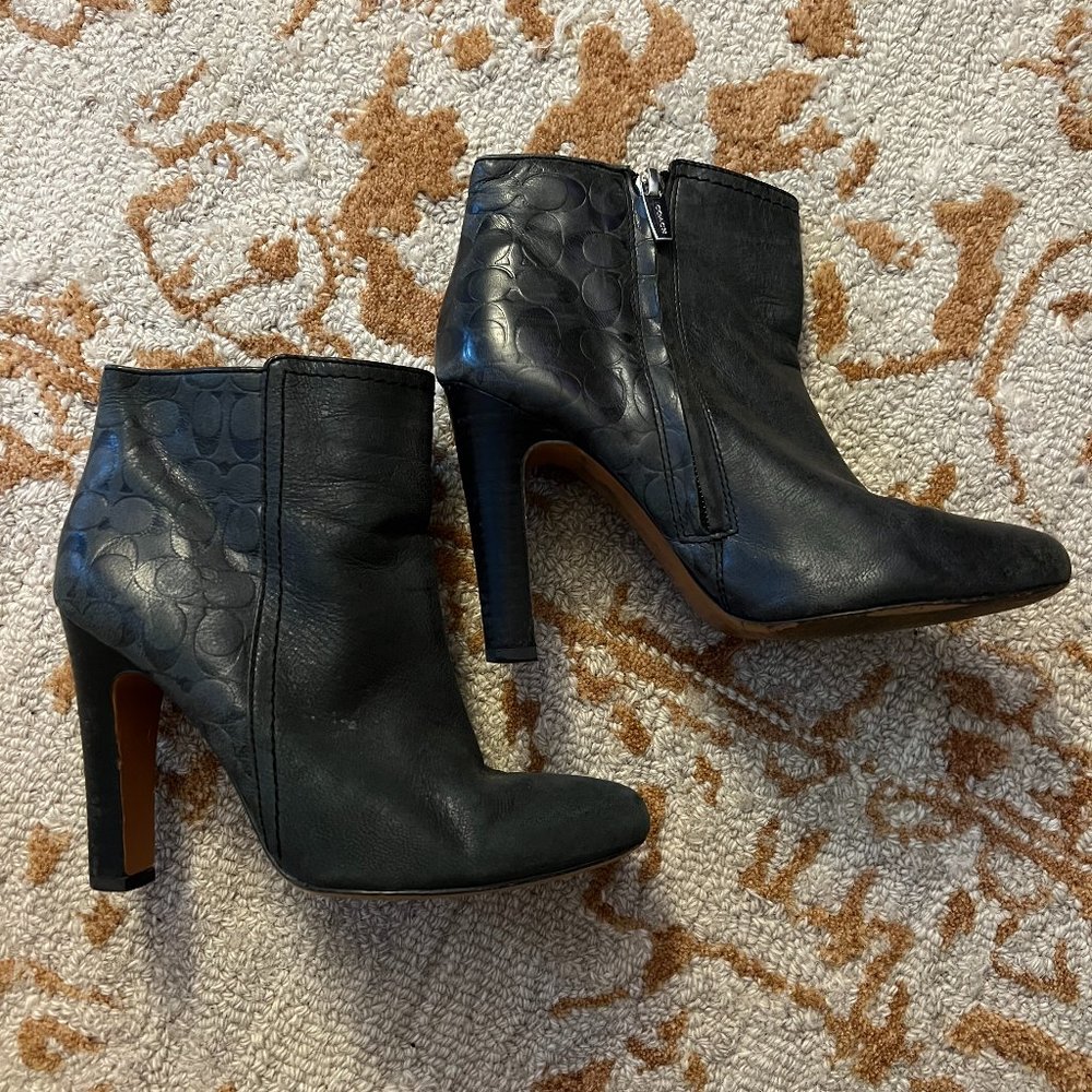 EUC Coach Hanni Gray Signature Embossed Bootie - SIZE 6.5 - Picture 2 of 9